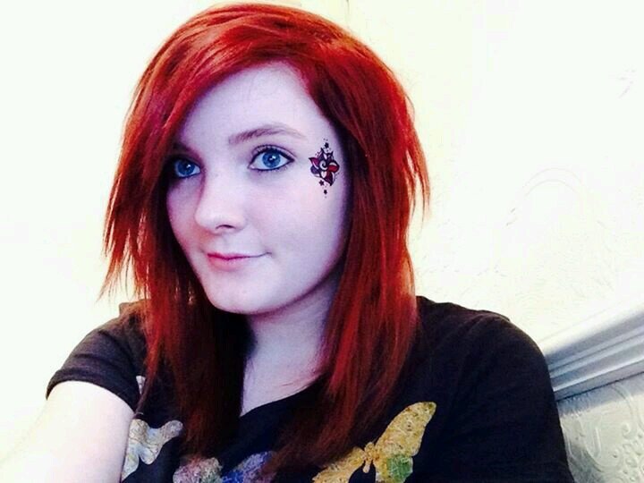 JaD3YcAkEs's profile picture. the light.. IT BURRRNSS!!!