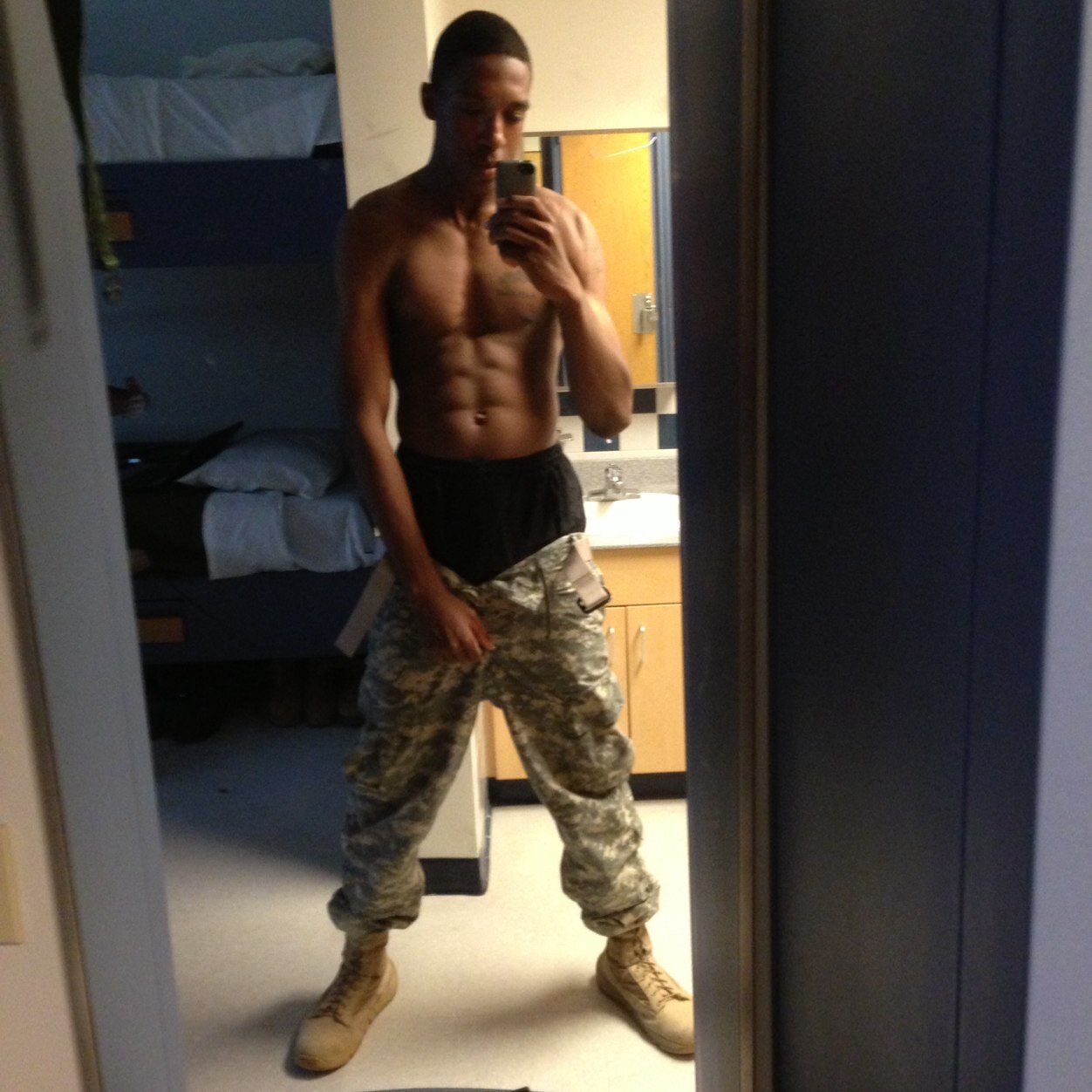 Just a young man with big dreams of making it big some day! #MSU #Dawgs #ToTall #$$$#ArmyStrong