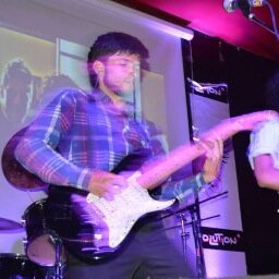 Guitarrista de Expresso 4