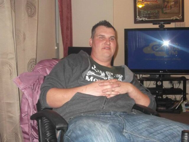 Junglst77's profile picture. From scunthorpe junglist till I die! 35 year old with a twist king nuter love it ! On it like sonic booooooooooooosh