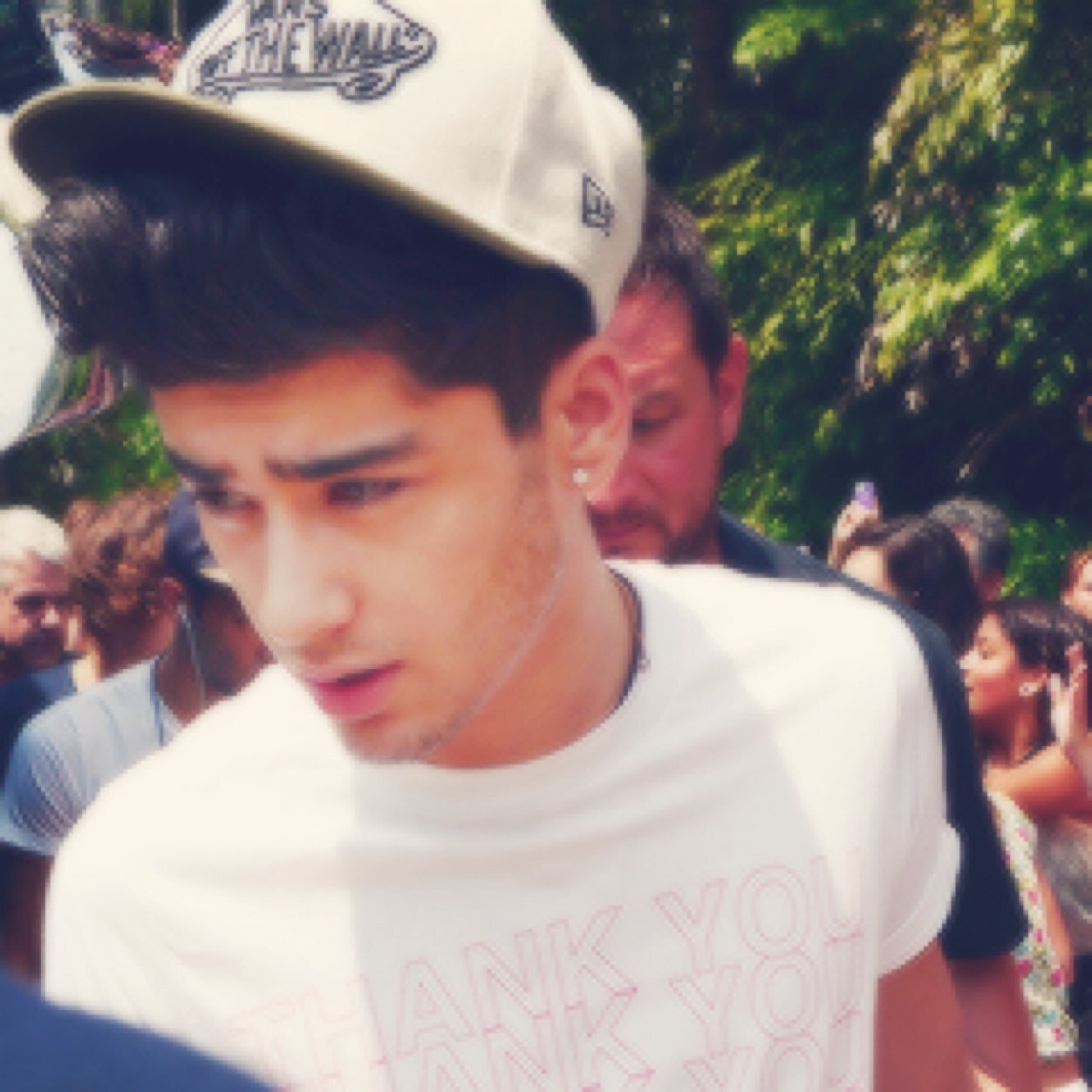 INDONESIAN ZAYNSTER