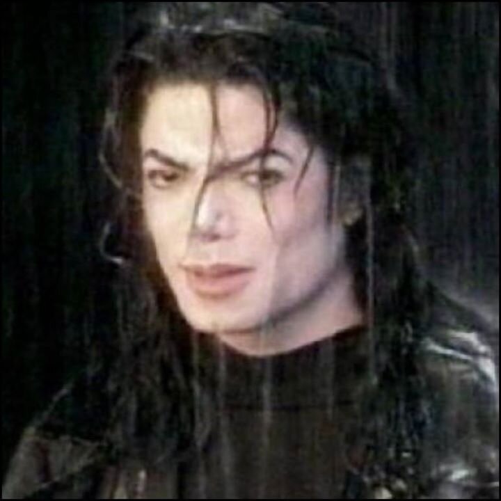 karinealves007's profile picture. 