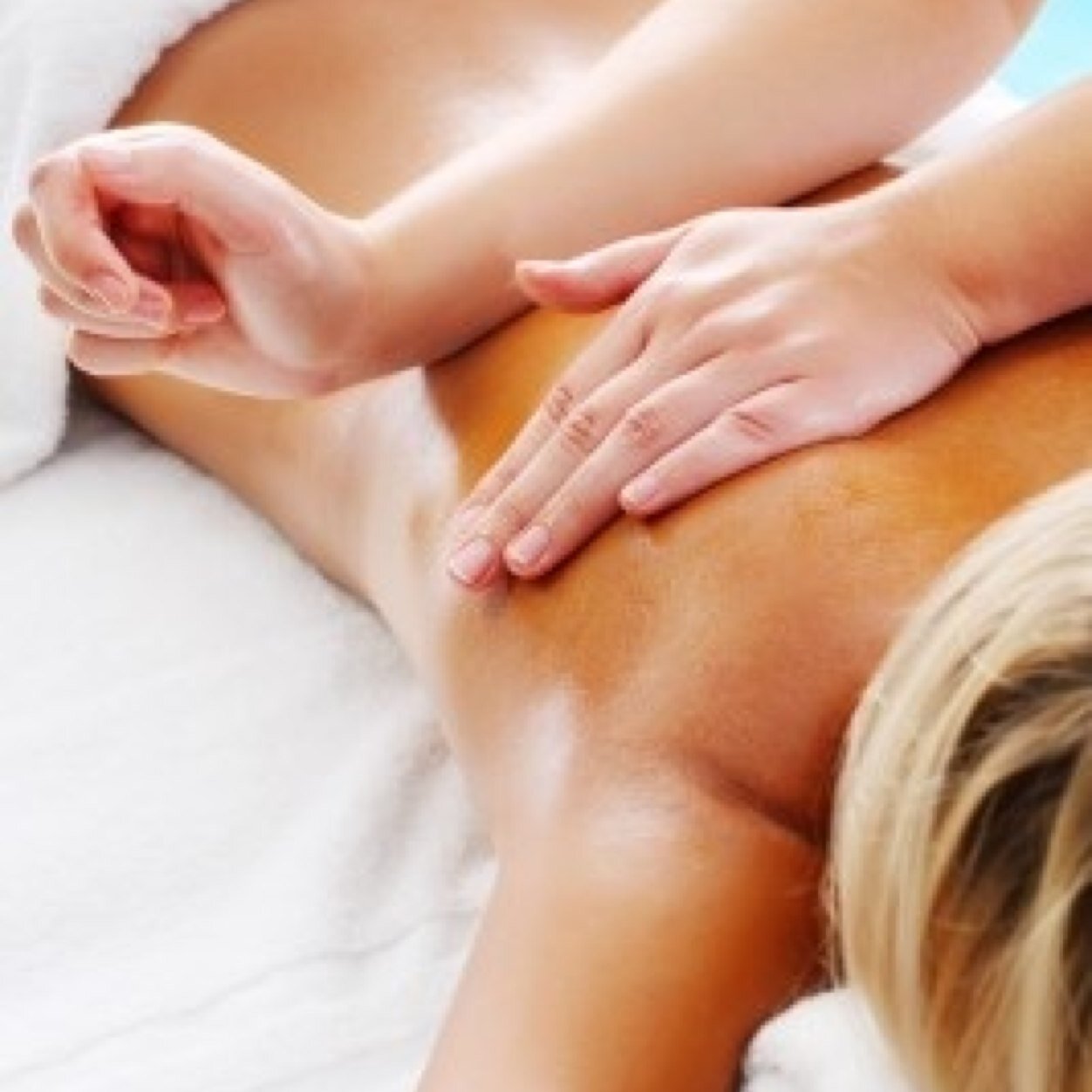 We are Decleor Salon - Offering a wide variety of treatments inc Decleor Facials, CACI , Cosmetics & Aesthetics Lash Exts, Waxing, Mani's, Pedi's, & much more