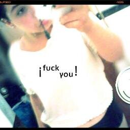 a soy rre piola!! me gusta ONE DIRECTION, me gusta bailar,me gustan los chicos a rre boluda buenooo biee seguimee! ah