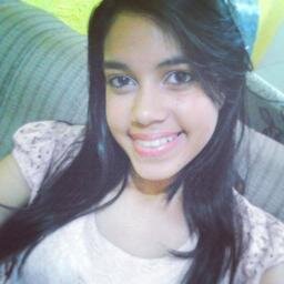 - Cristã , Focada , Inabalavel, Palmerense, 17 anos, Amo minha Familia e amigos, então né sou a NAMORADA do @Lucas_Jasson ♥