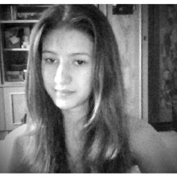 My names Enikő.I live in Hungary.I like playing basketball and listening to music.I love  selena gomez..I like dancing.