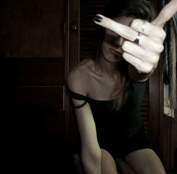 im 15 and tried to suicide 5 i need help cause im alone i dont have none to help me
