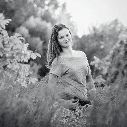 Hi :)I am from Slovakia :)My name is Petra :)Follow me please :)I love 1D,Union J,Austin Mahone ,Rihanna,Conor Maynard,LM,Cara Delevingne,E3 ♥