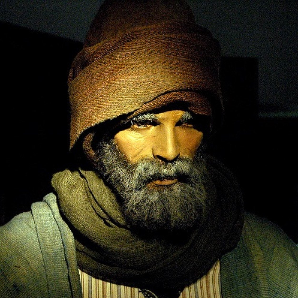 Gəl baxaq odla necə oynanar göstərim, Gör baxaq atəş mi səni yandırar, sən mi atəşi ?!
