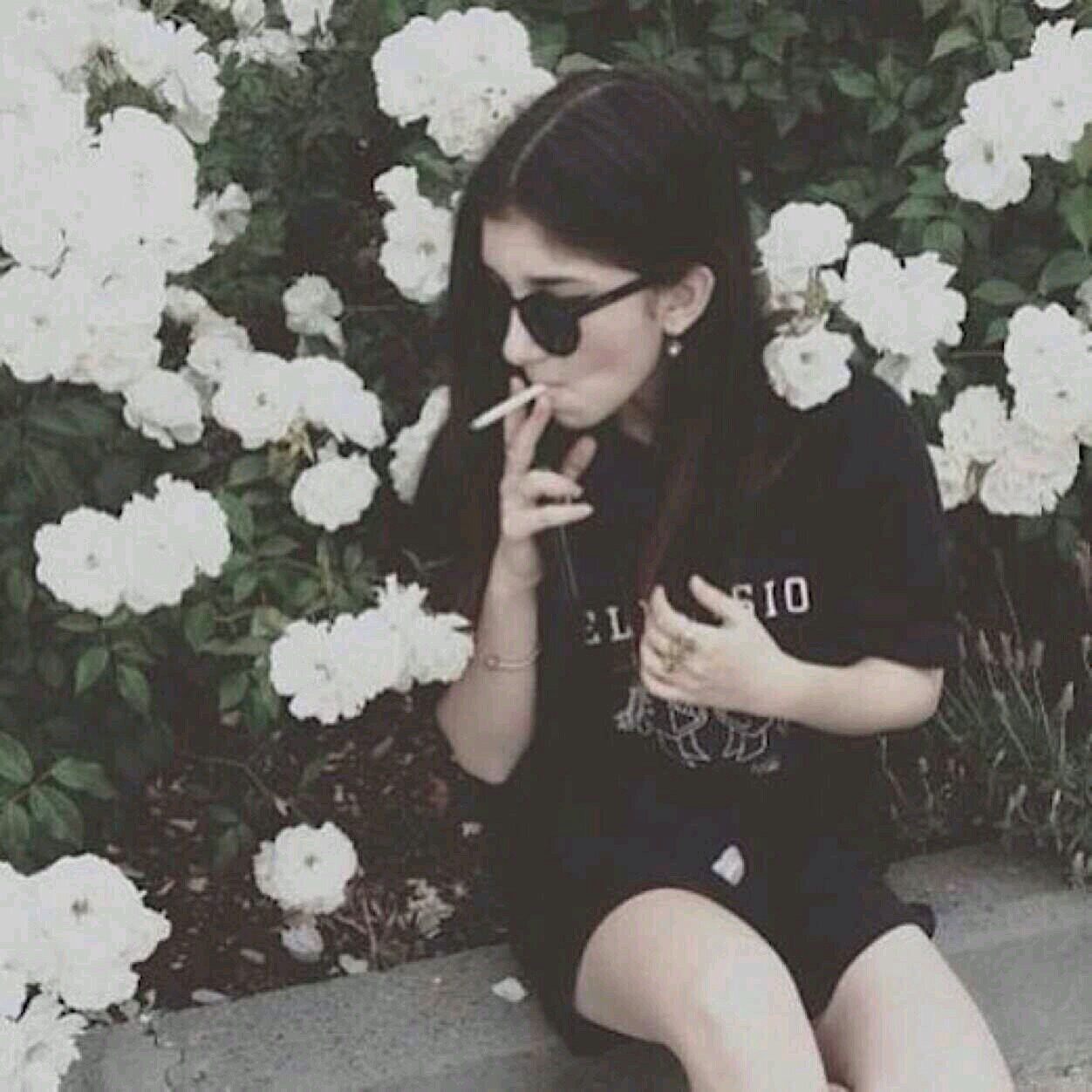 follow @edgyvibes pls