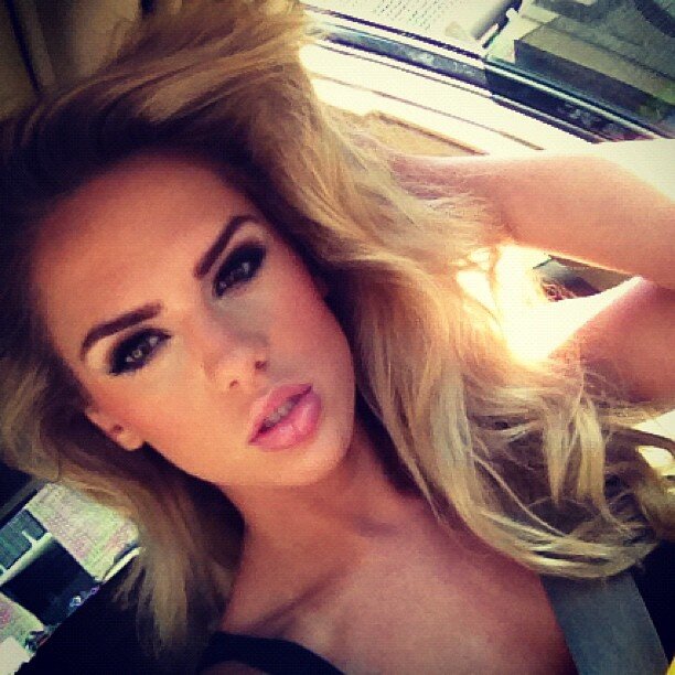 AmburKorneev's profile picture. Fuck texting. I want you here.