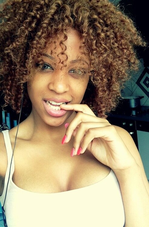 AlisunHardiman's profile picture. The people who actually go through shit, don't go around telling people about it.