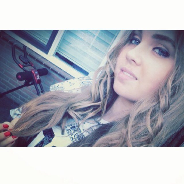 thank god above that I found you my best friend , you light op my world like nobody else kiss @xQuinnnn
