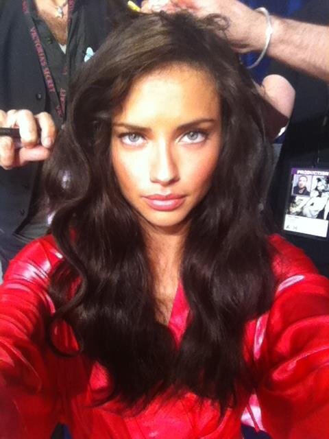 TaffyBalding's profile picture. SCHOOL = Full of drama, gossip, fun and stress.