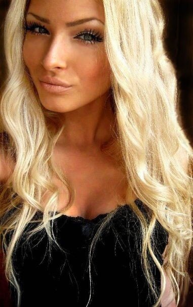 RozellaAkerman's profile picture. I'm moving on. No more waiting, no more hurt. If you wanted me, you could've had me, but you didn't. You blew your chance.