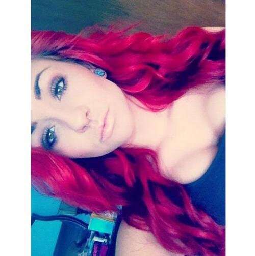 IlkaStormer's profile picture. If his ex is still calling him, it's because she's still getting an answer.