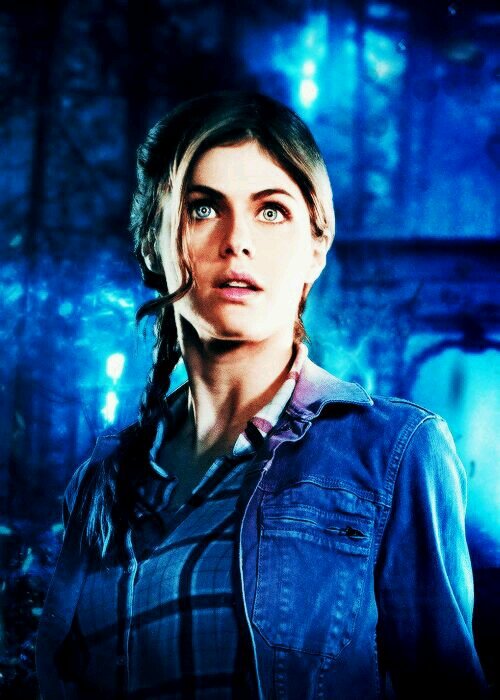 Daughter of Athena. Don't mess with me, You'll regret it. {PercyJacksonRP/18+/literate/MultiSL}