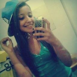“- Não consigo ficar longe de você.
- Então não fique.” http://t.co/ESwp0VKqP7 https://t.co/fWxt0cw82P snapchat : isasantanak3 ;*