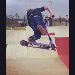 Im from essex My name's harry I scoot I'm sposter by two people dub skate @ Beringz I've been rideing for scooter for two years follow me @ i will follow you.
