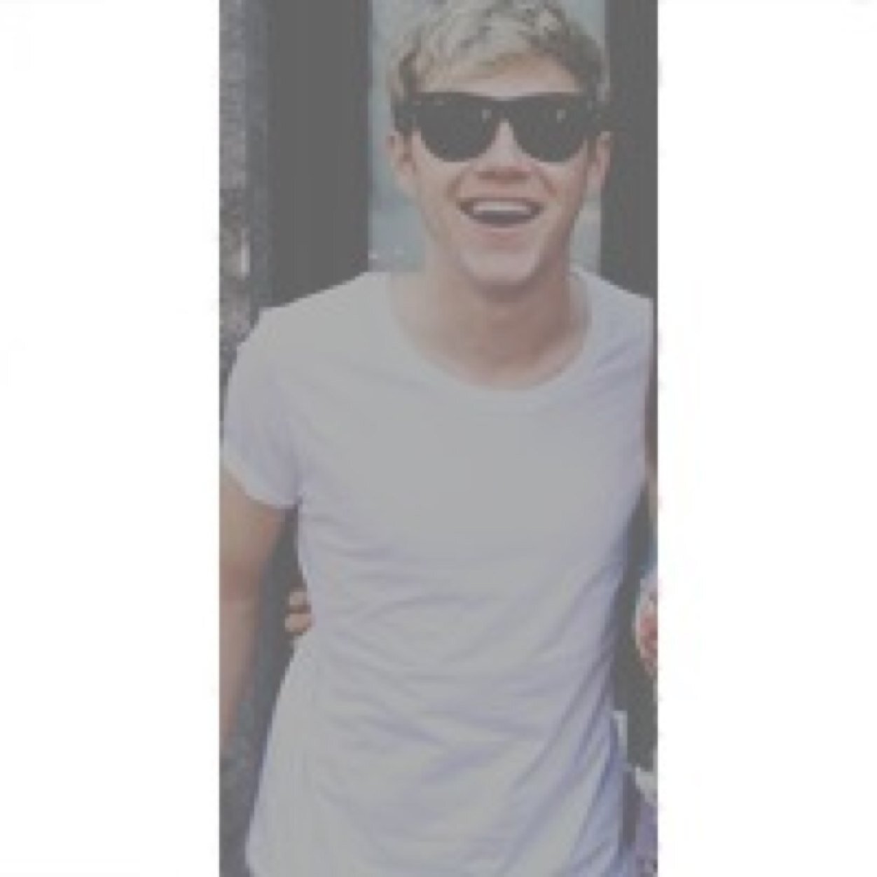 hi, follow @ilookniall please :)