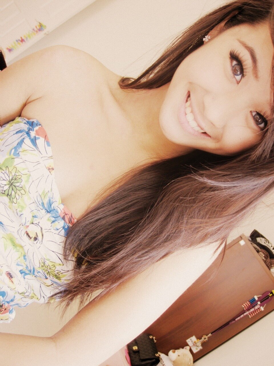 FaustineMinicoz's profile picture. I wanna tell you how I feel, but I don't wanna get rejected.