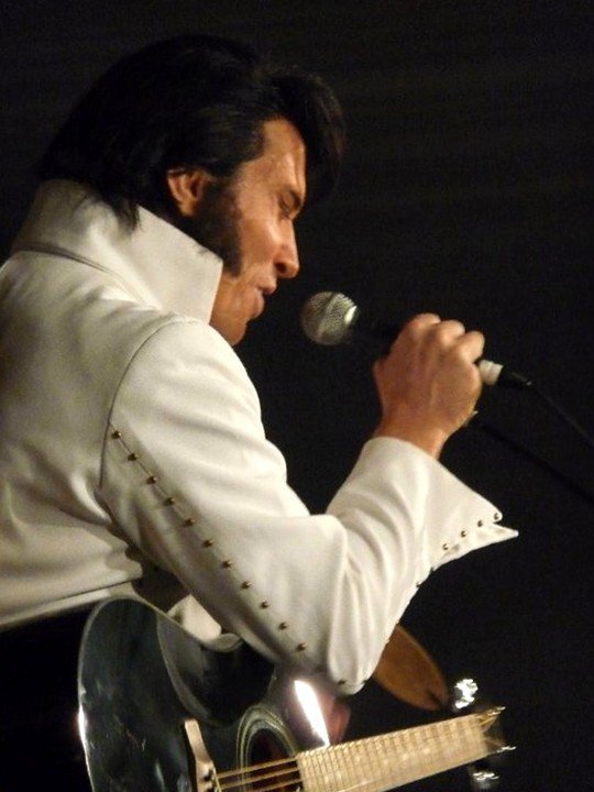 Ontourwithelvis's profile picture. On Tour With Elvis is a fabulous touring show featuring the fantastic Michael King.
