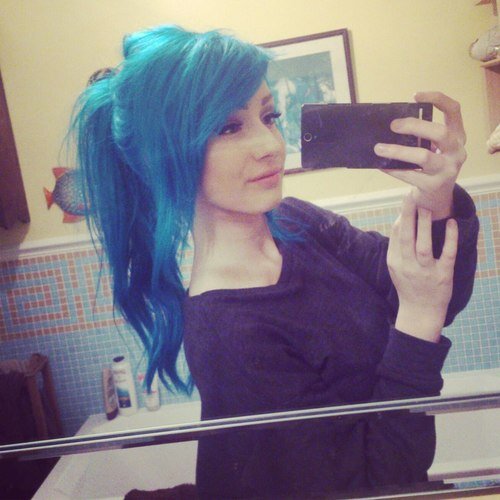 ElnaVaus's profile picture. I'm strong, because I've been weak. I'm fearless, because I've been afraid. I'm wise, because I've been foolish.