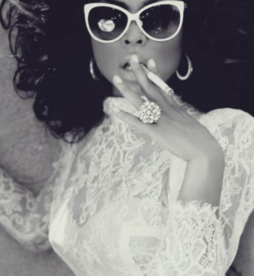 CamellaSalvador's profile picture. Single is not a status. It's a word that describes a person who is strong enough to live and enjoy life without depending on others.