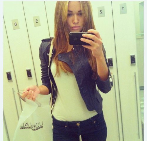 FlorrieFreire's profile picture. I'd hug you all day if I could.