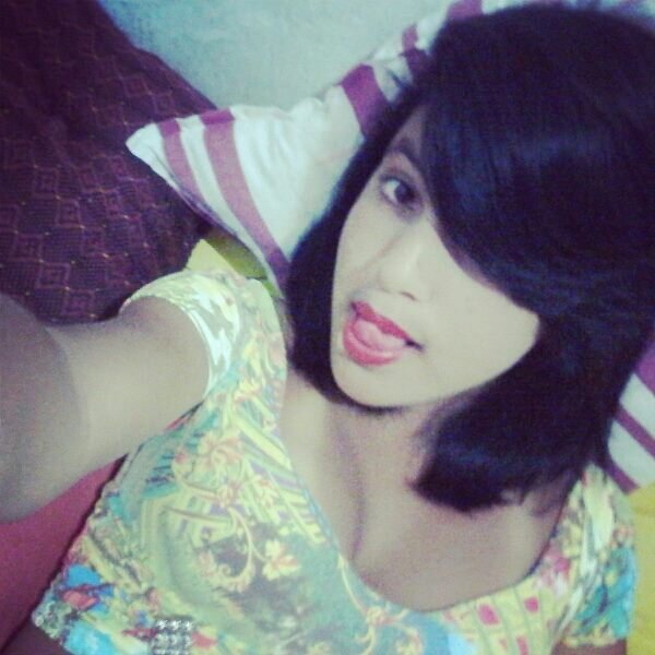 - Oooi ♥ , @HellenLeals2 Namorada ♥