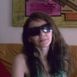 ano o fluminense, teatro, leituras e solamoDeus e minha familia. Amo meus amigos