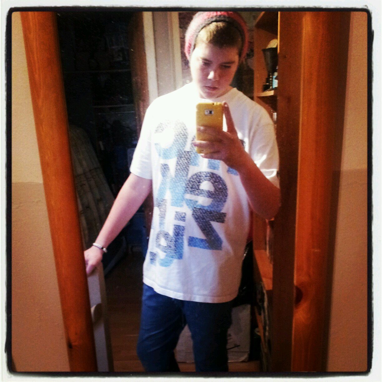 160 aint enough to describe myself so how's about you stop being lazy and get to know me:*        #TeamFollowBack