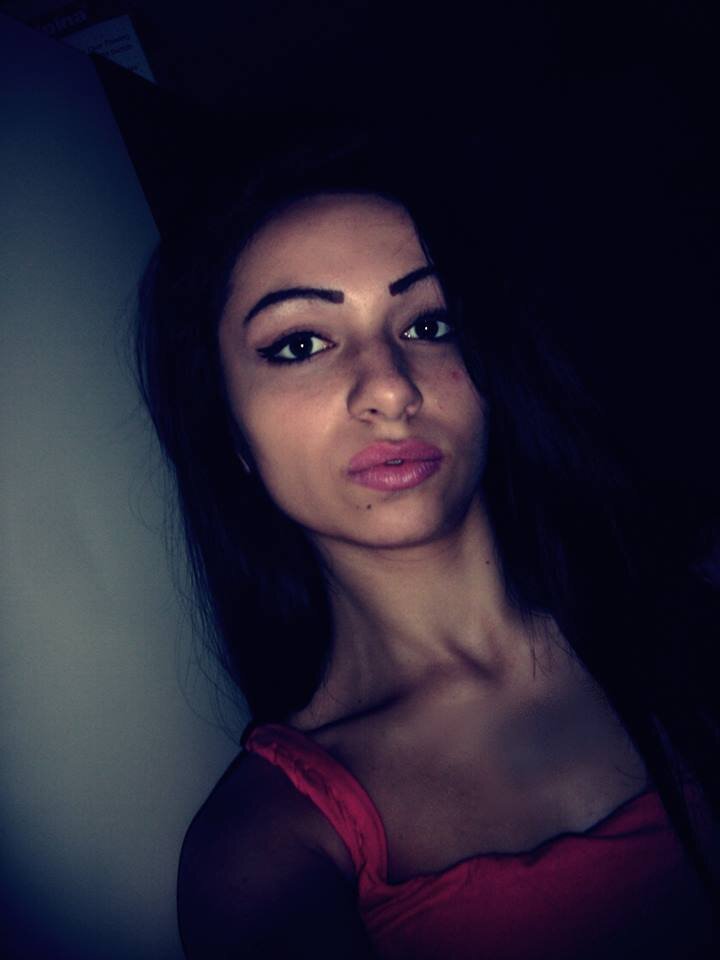 Hi, I’m a 20 year old girl and I live in Arizona. I’ve decided to
make this profile to make new friends and meet new men.