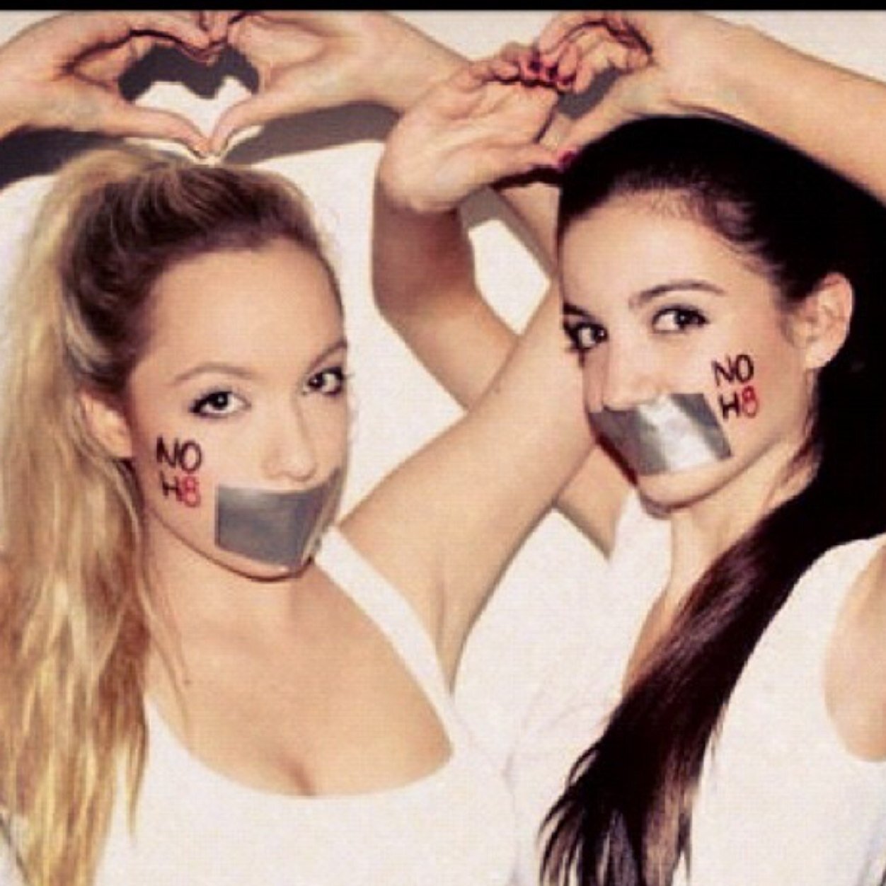 We love the rose sisters @madelinerose_  1/1@bianncarose94 1/1 they are beautiful and perfect in every single way and we love them xoxox