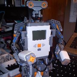 Escuela de Robótica, construcción de creatividad con técnica.
Venta de Arduinos, sensores, servos y motores a pasos y electrónica.