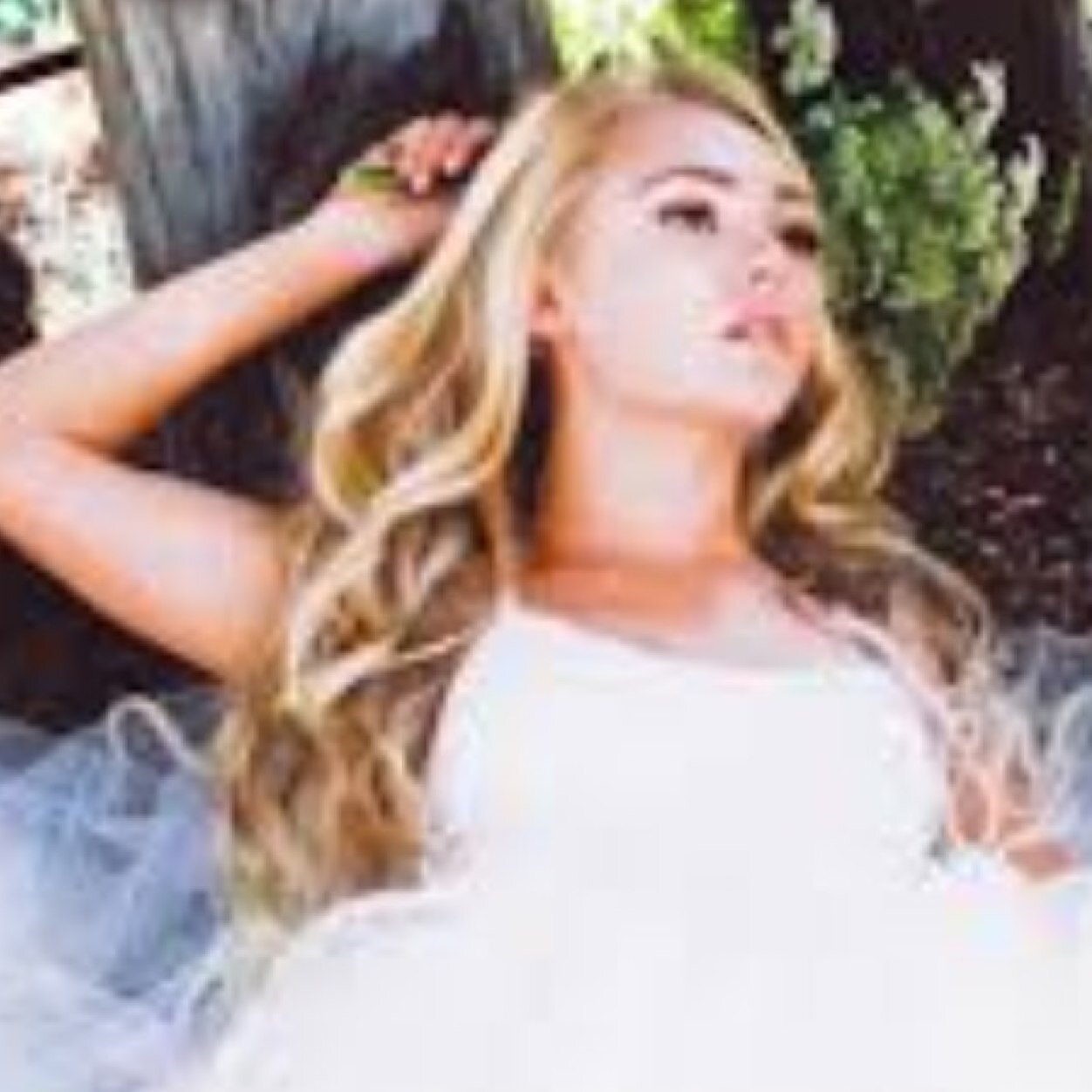 Im over the moon for you. |Single/RP|