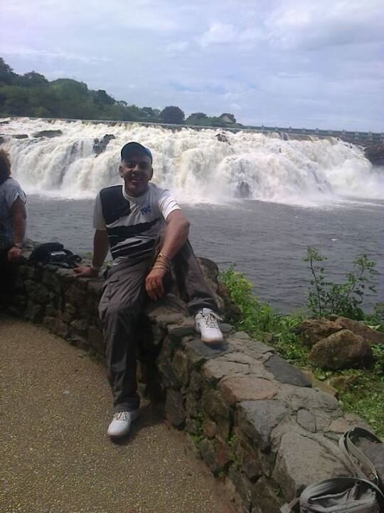 Estilista profesional full pana caraquista hasta la muerte 100% orgulloso de ser venezolano