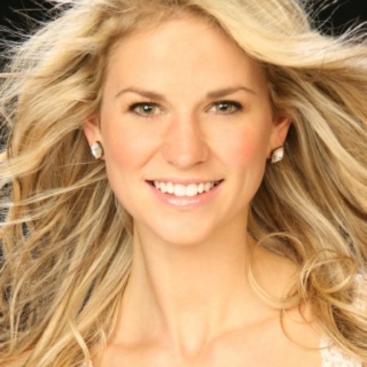 loz_tscharke's profile picture. 