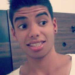No meio de todas as coisas que esperamos alcancar, e um dia nos tornarmos, só nao me restam duvidas de que , eu quero é ser FELIZ !