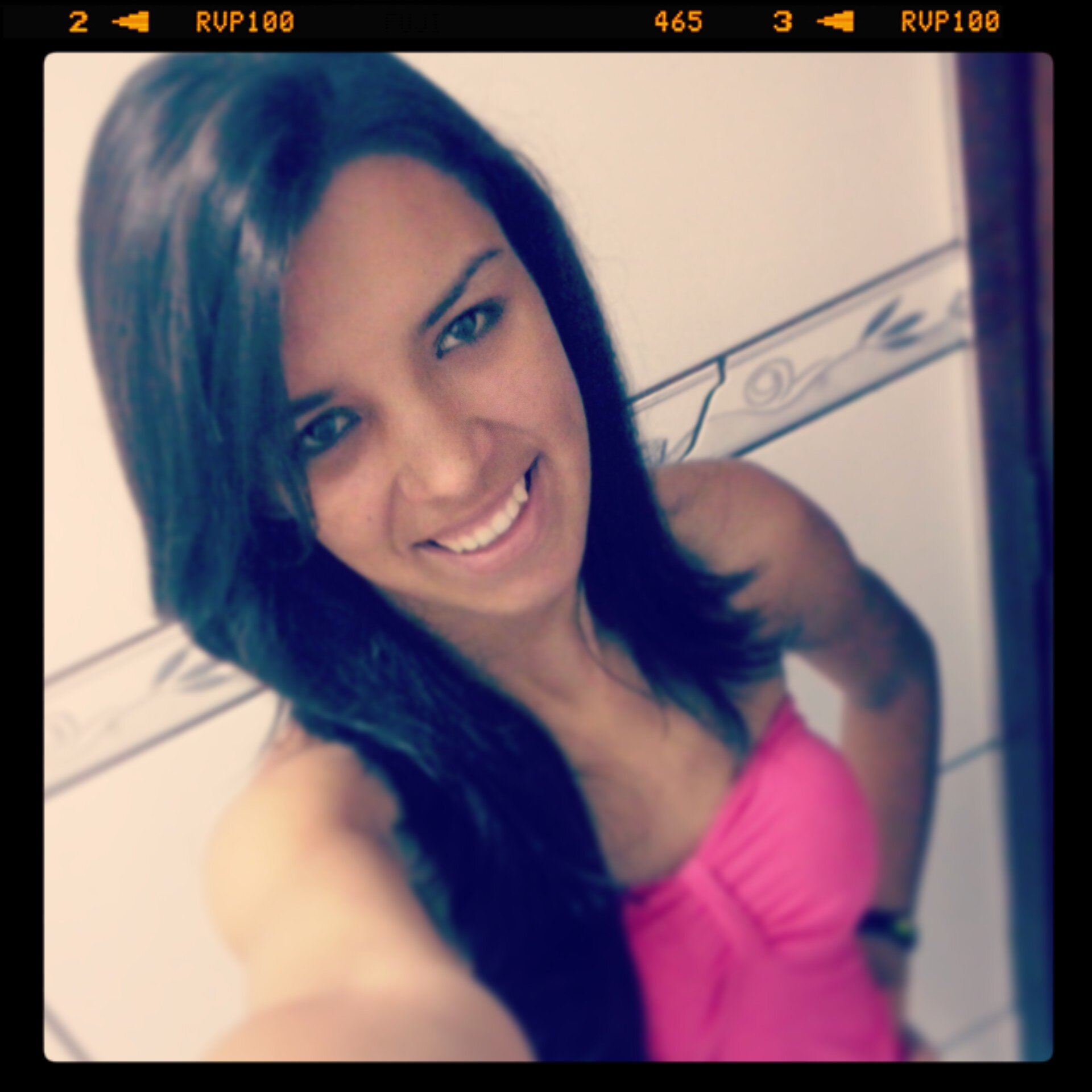 Sou uma pessoa de bem com a vida.. sou dependente somente do Senhor.. e amoo o meu viver juntamente com ele.. ^^