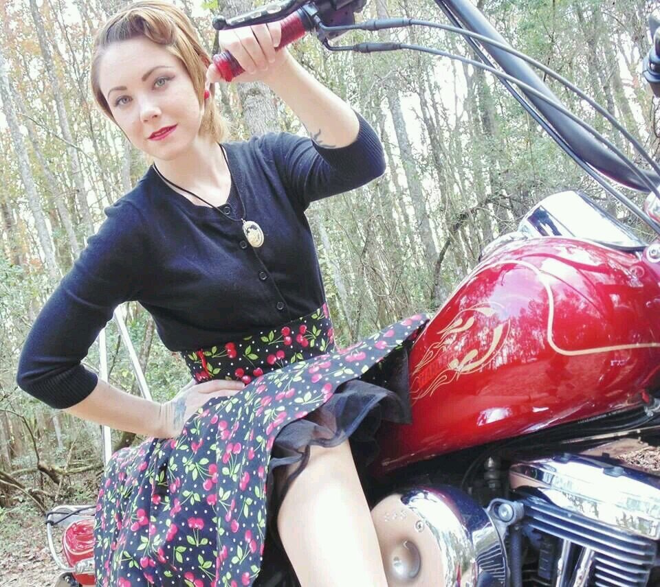 Seamstress, Retro Pin Up Enthusiaist & Aspiring Pin Up Model
