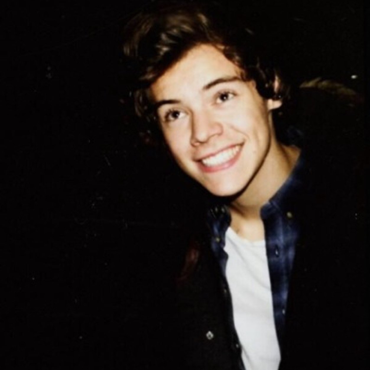 You and I, we don't wanna be like them. We can make it till the end. Nothing can come between you and I.