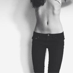 Icannotlaugh's profile picture. Que mi cuerpo funcione no significa que este viva.