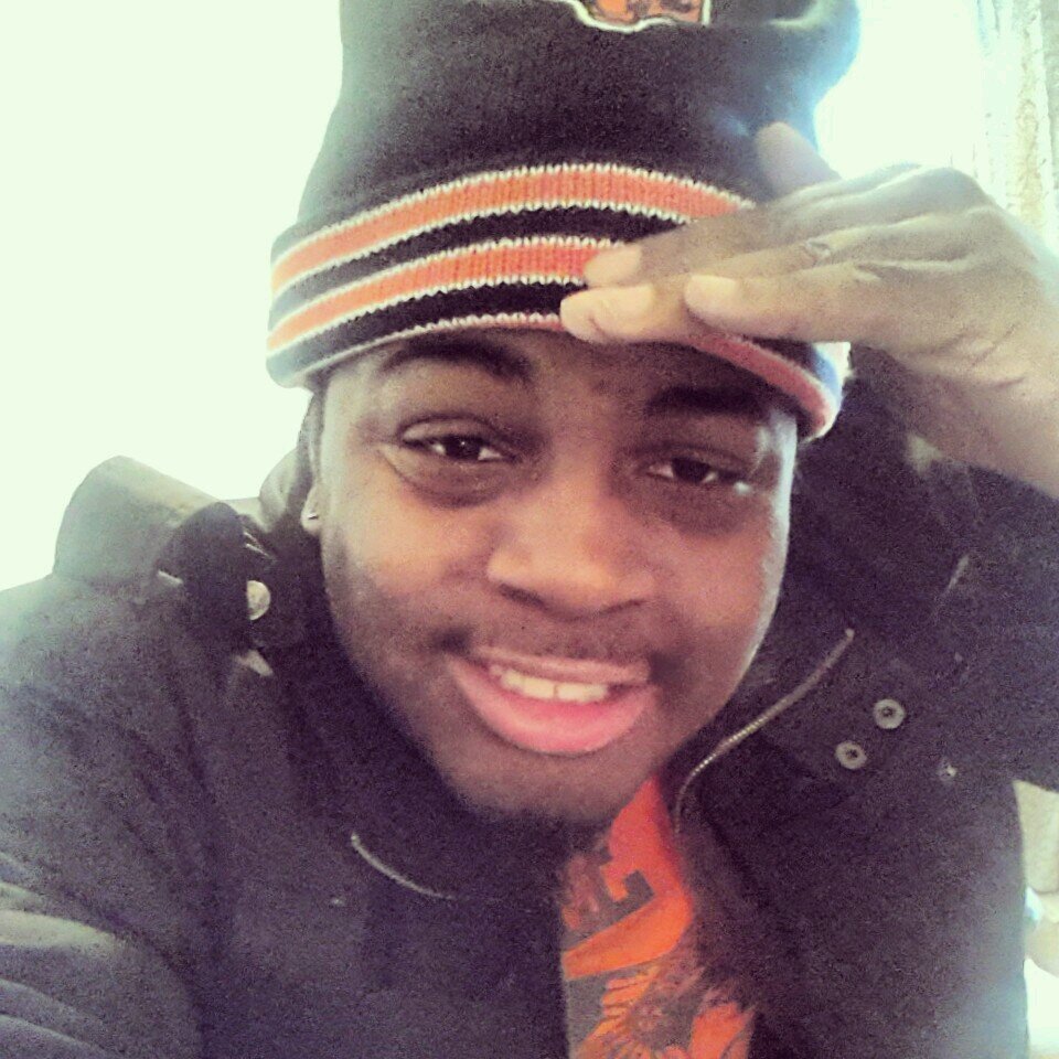 Just a young cool guy tht will keep you laughing all day lol, no breaks. Die hard Gator fan n Chiago Bear fan.