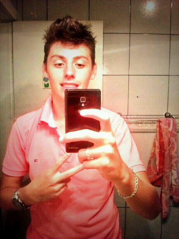 Gabri_W's profile picture. Make mistakes, but learn from them...♪ O nosso αmor já tem α mαis lindα históriα..Te amoohh @a_pikininha