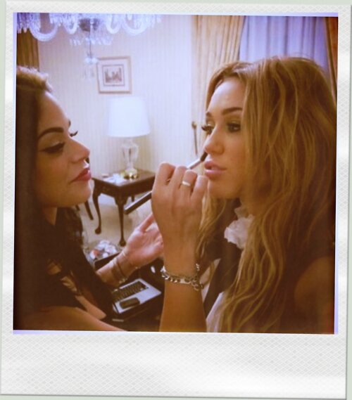 ChristaFarinari's profile picture. We all like the guy that starts the conversation, the guys who hugs you, the guy who knows what u like & the guy who will never let you go.