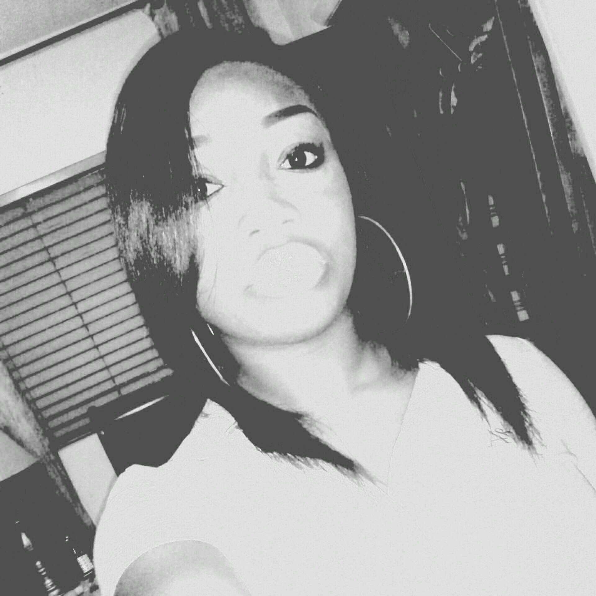 _bombsheLl2's profile picture. -this is a gated community ;Please get the --- off my property . .✗  God ~ ♥ |✗| life is what you make it;