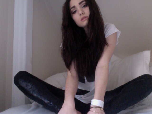 EssaPerut's profile picture. I have feelings, I just don't ever talk about them.