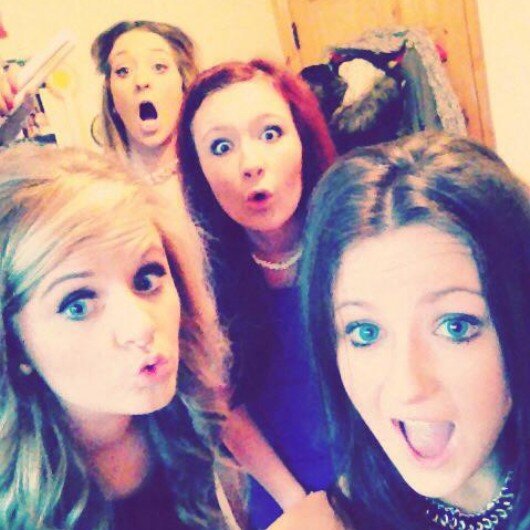 aineyyb's profile picture. 