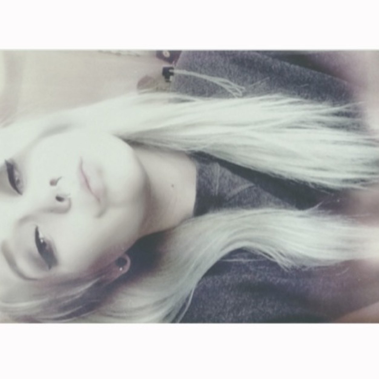 ♡ boys w/ boney knees & sleepy eyes ♡